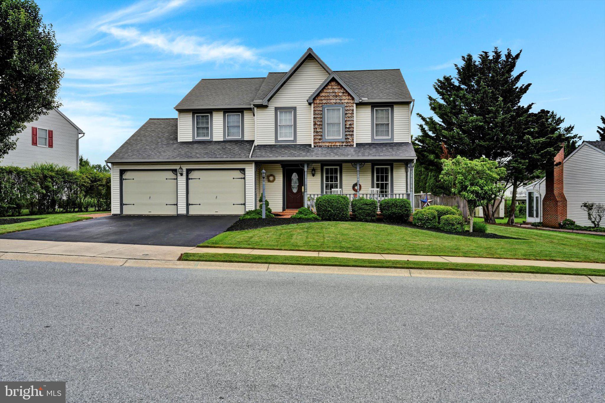 16 JASON AVENUE