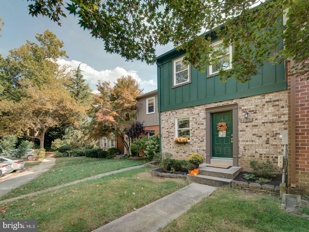 Photo of 20117 Laurel Hill Way, GERMANTOWN, MD 20874 (MLS # MDMC2205012)