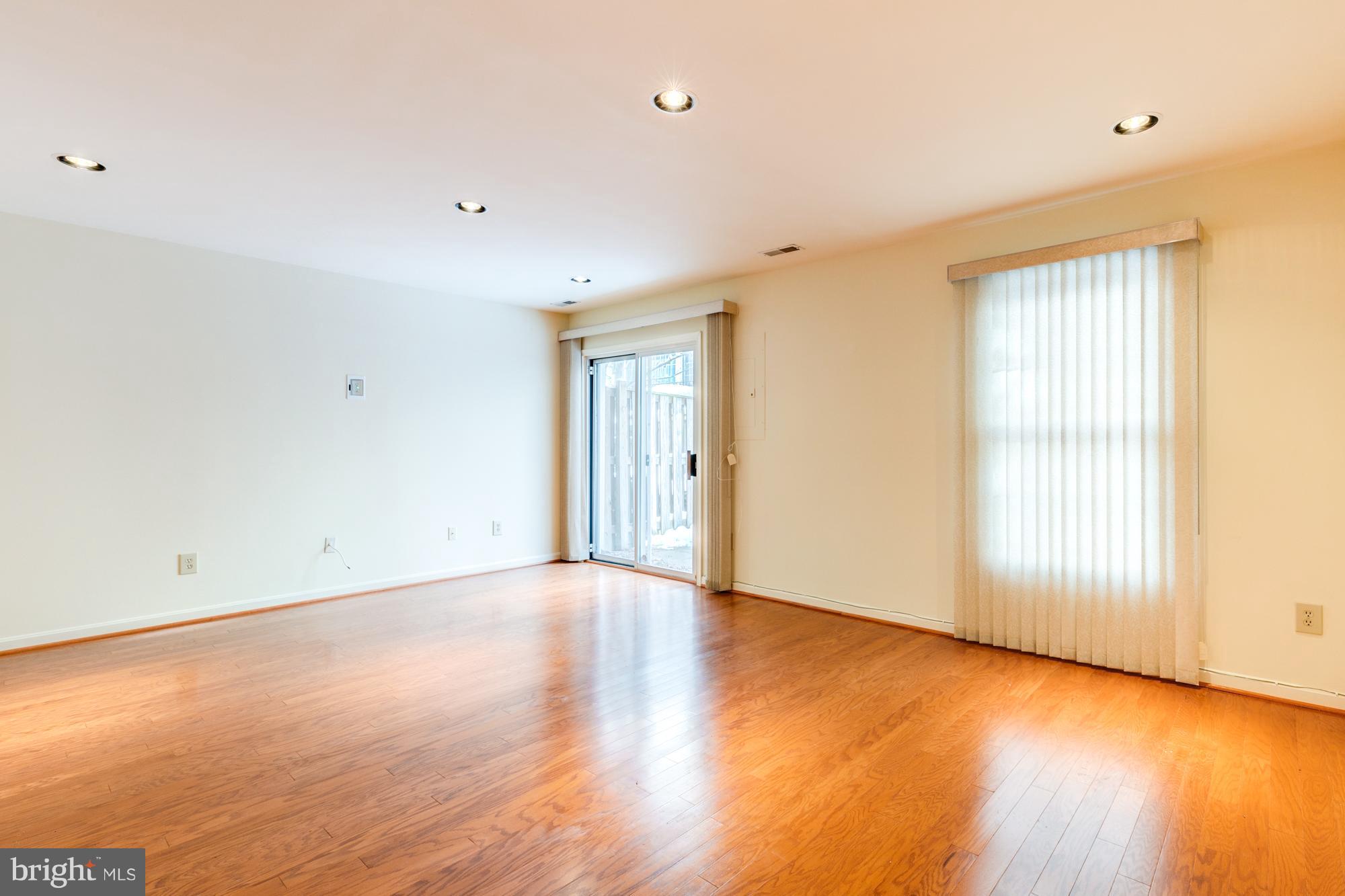 LENOX PLACE AT SUNNYSIDE - Residential Lease