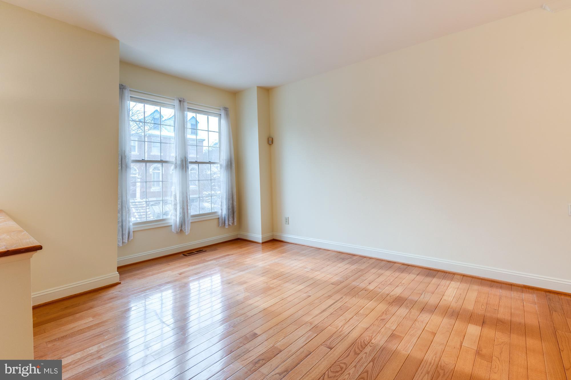 LENOX PLACE AT SUNNYSIDE - Residential Lease