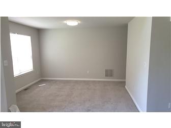 4 SADDLE RIDGE COURT
