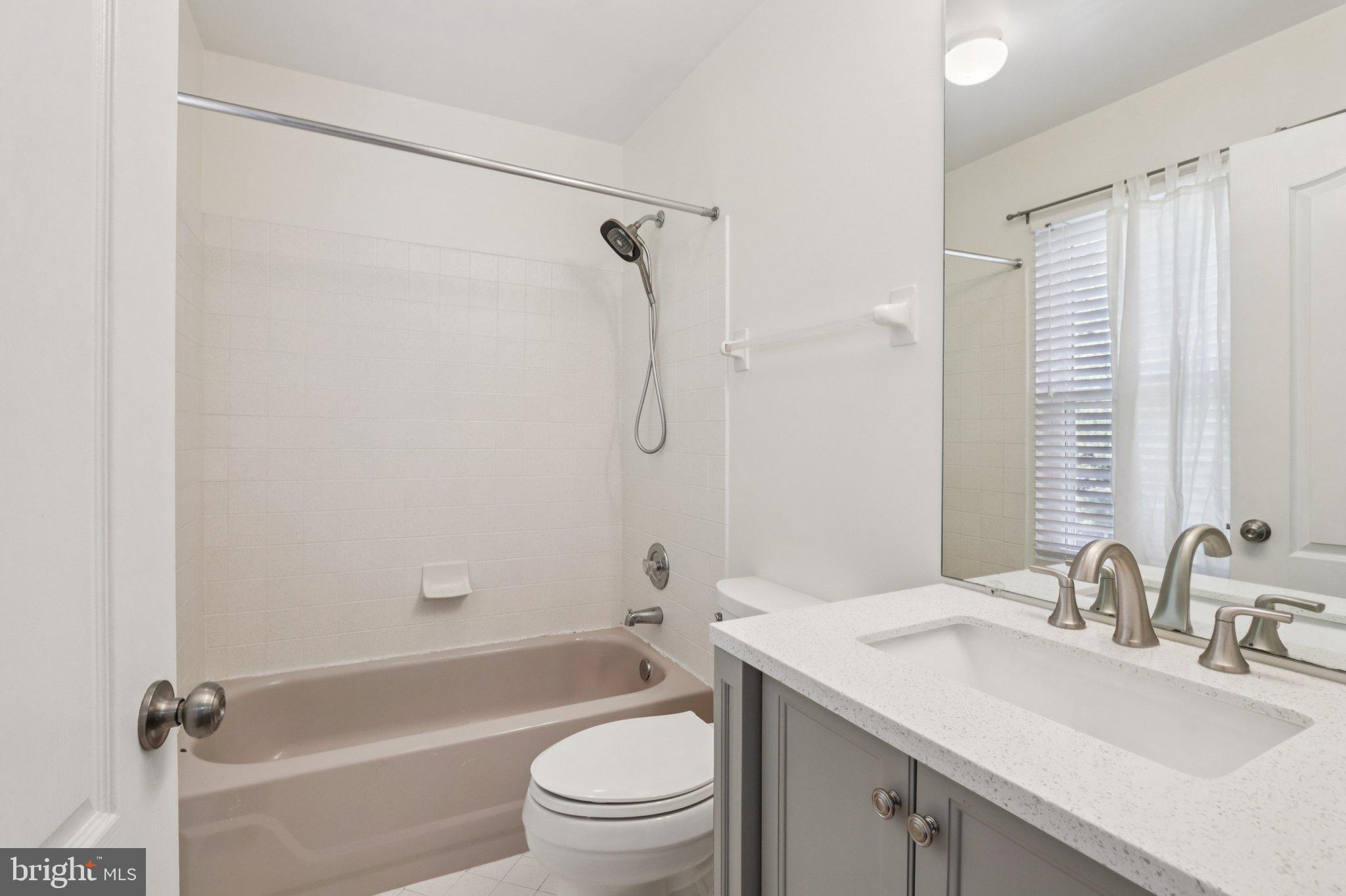 GWYNEDD POINTE - Residential