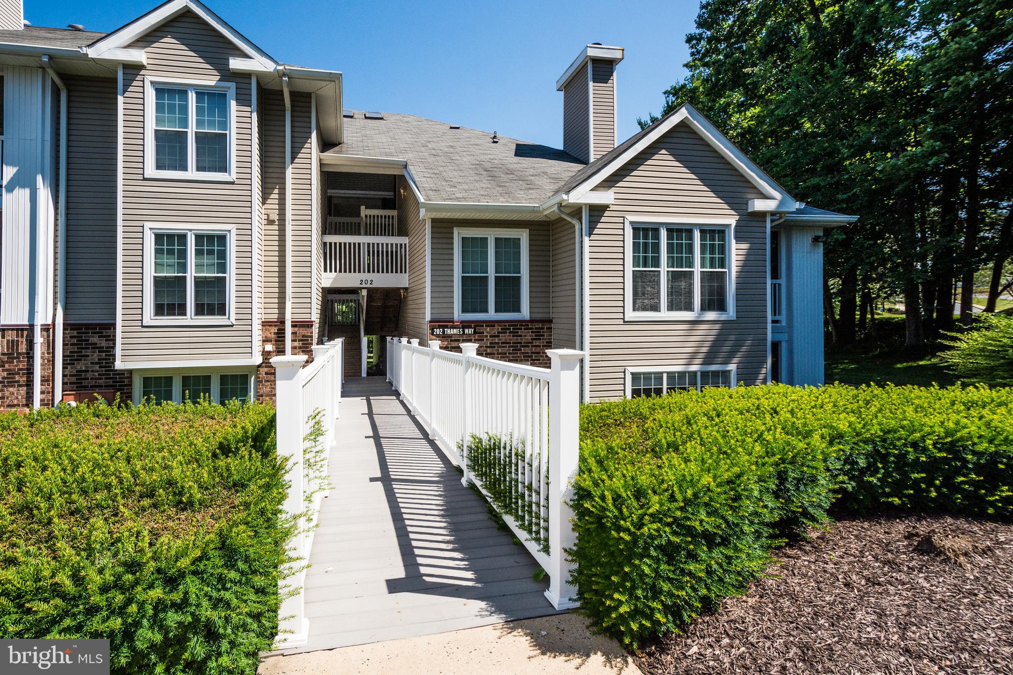 ENGLISH COUNTRY MANOR - Residential