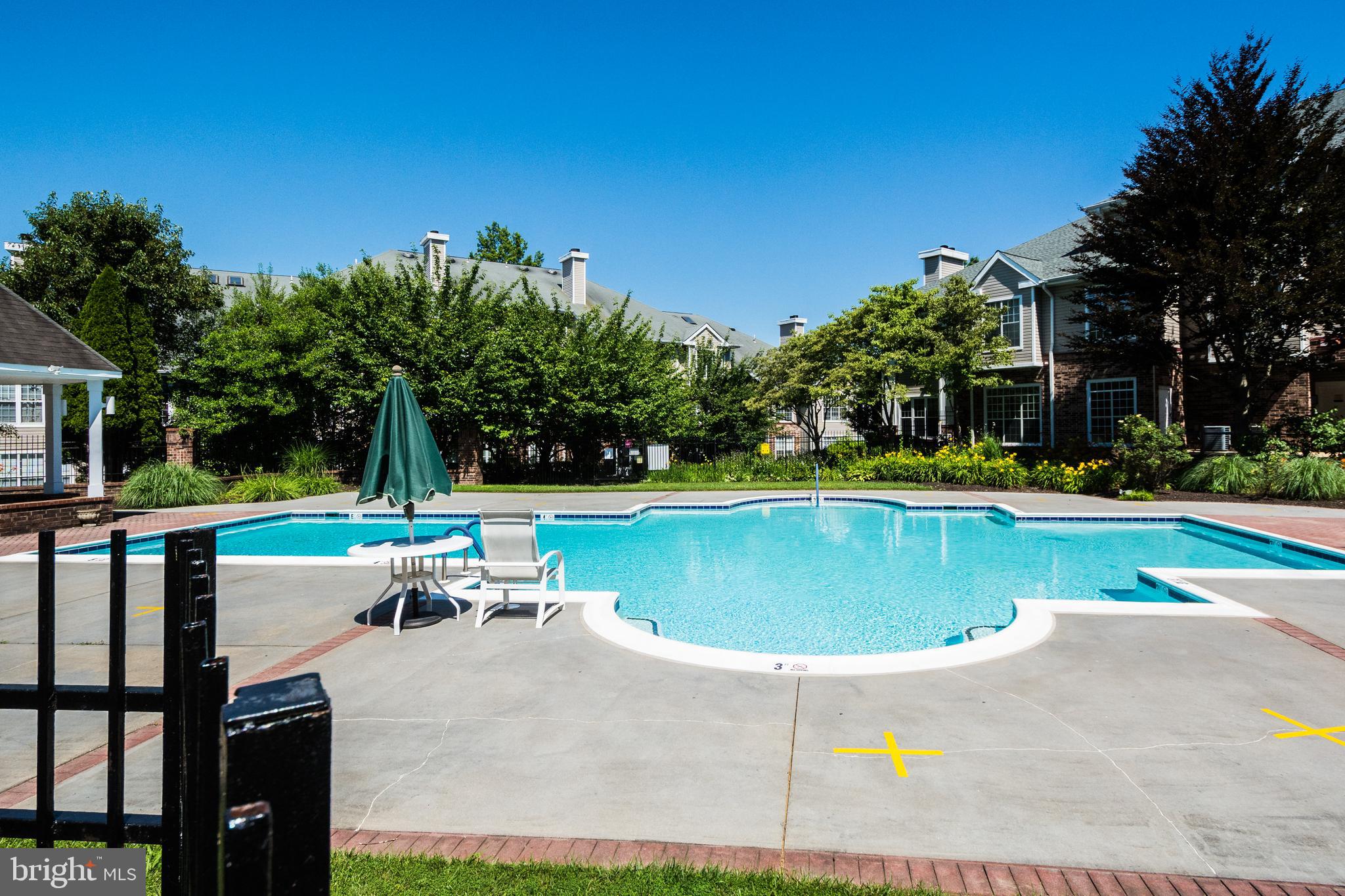 ENGLISH COUNTRY MANOR - Residential