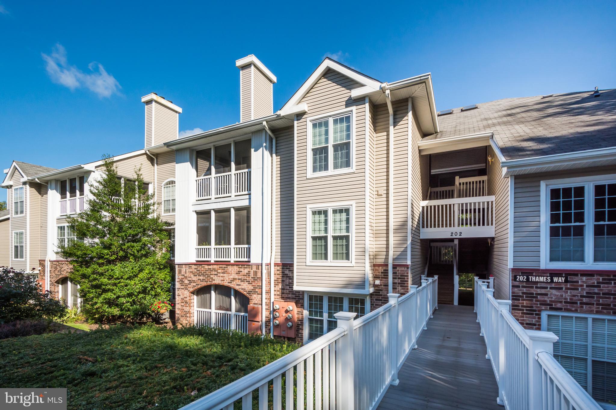 ENGLISH COUNTRY MANOR - Residential