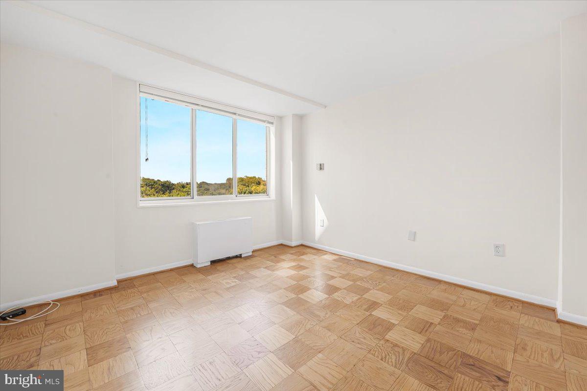 10401 GROSVENOR PLACE 1428