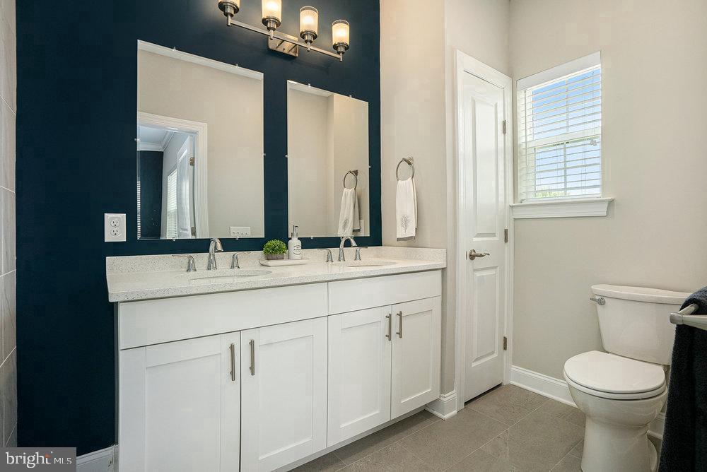 RESIDENCES AT BROOKHAVEN GLEN - Residential