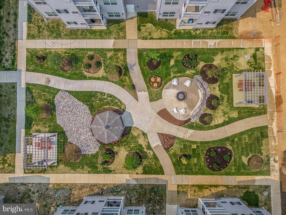 RESIDENCES AT BROOKHAVEN GLEN - Residential