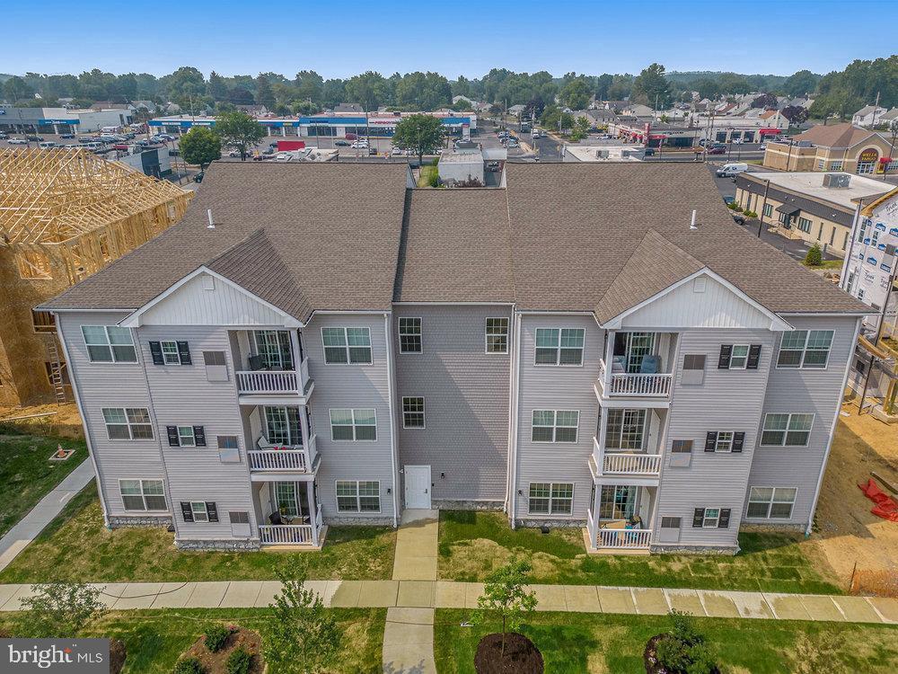 RESIDENCES AT BROOKHAVEN GLEN - Residential