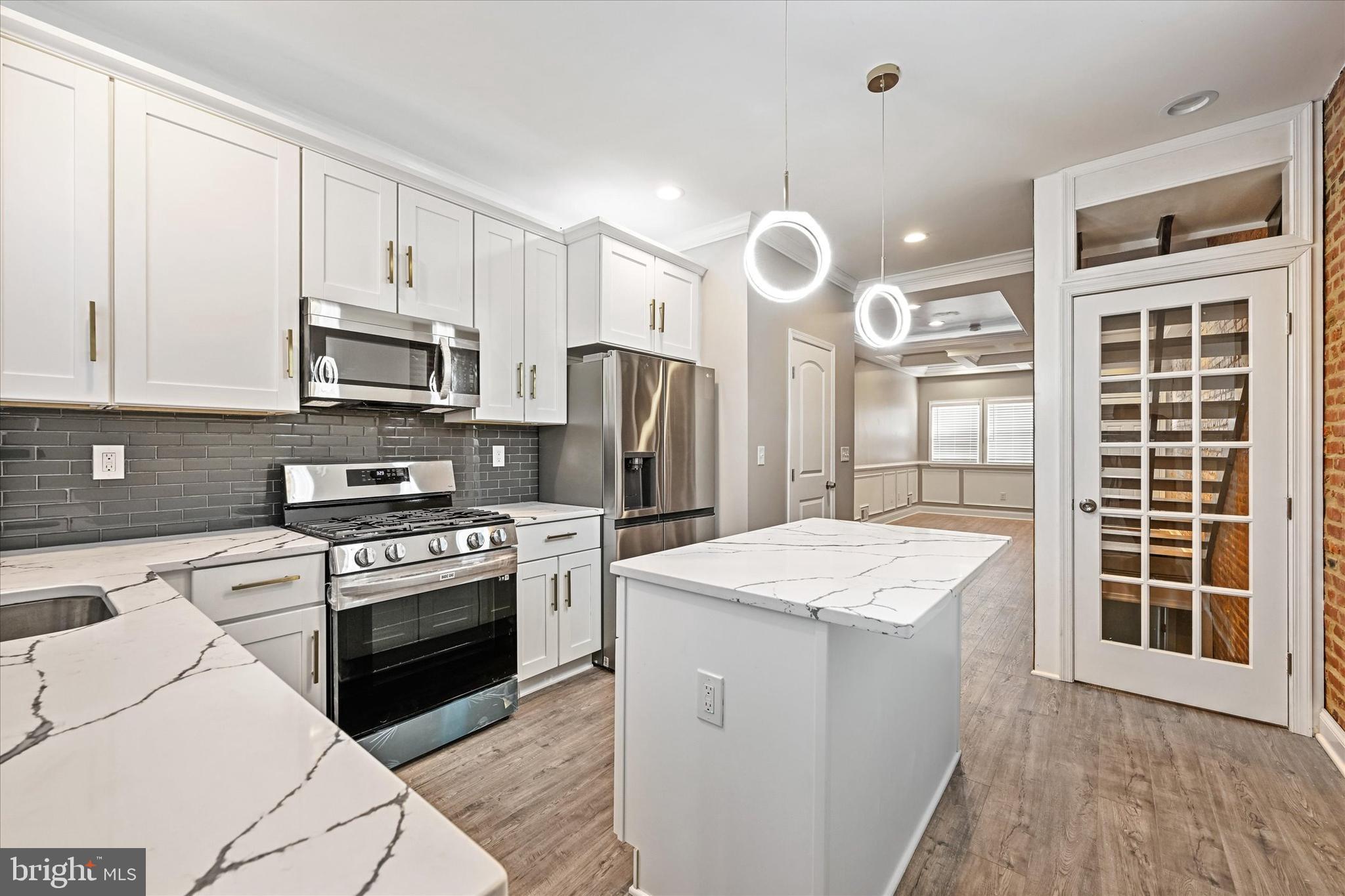 HIGHLANDTOWN - Residential