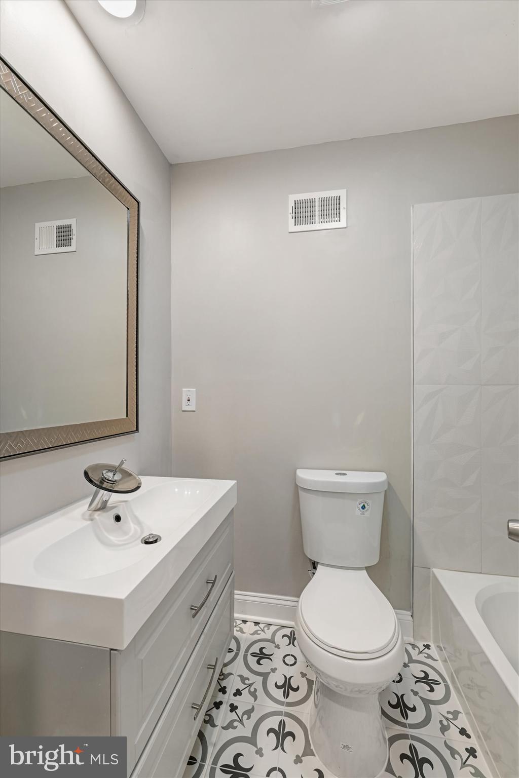 HIGHLANDTOWN - Residential