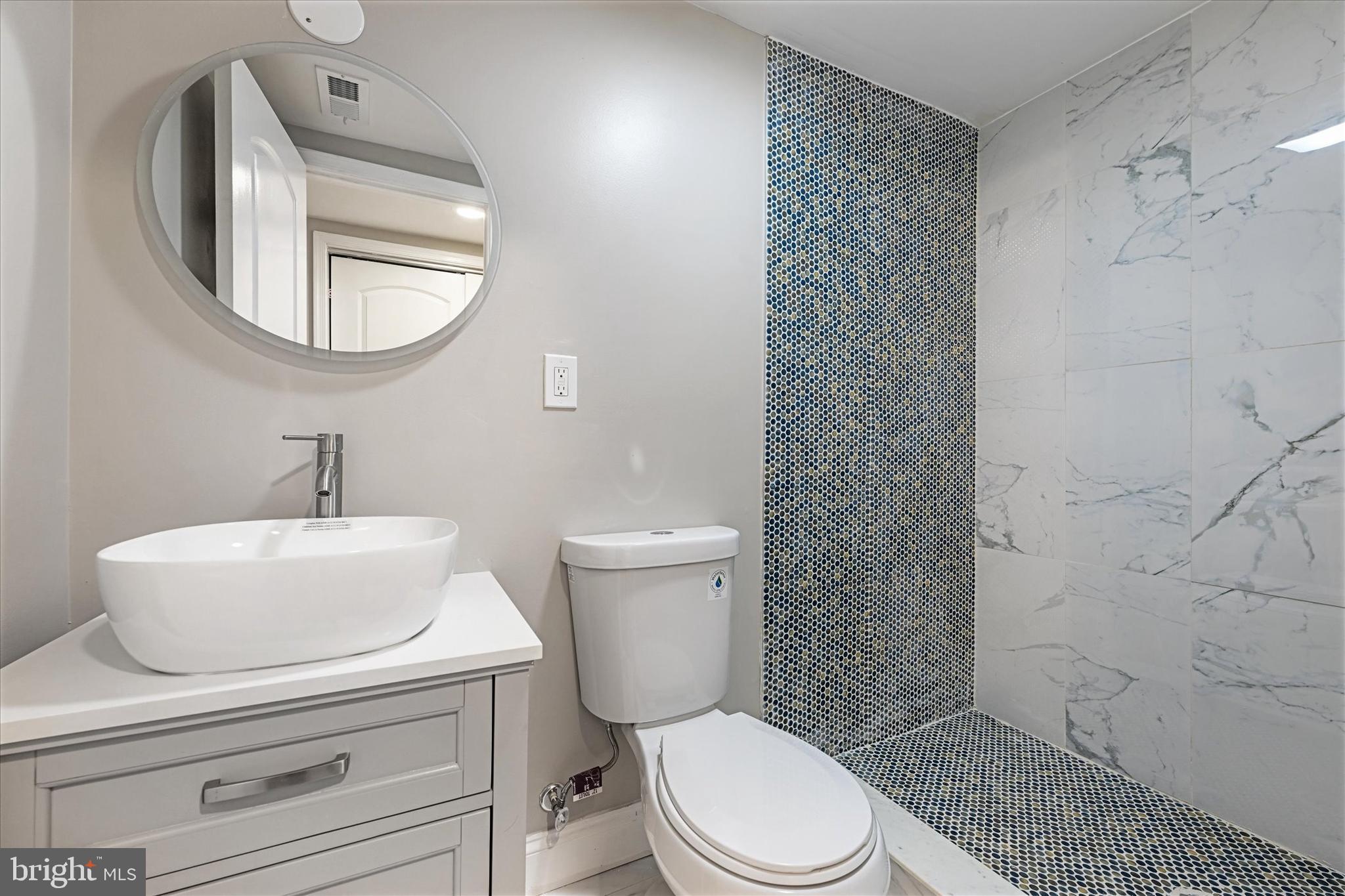 HIGHLANDTOWN - Residential