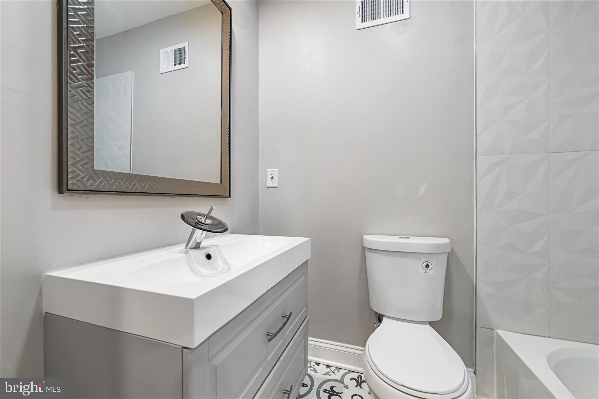 HIGHLANDTOWN - Residential