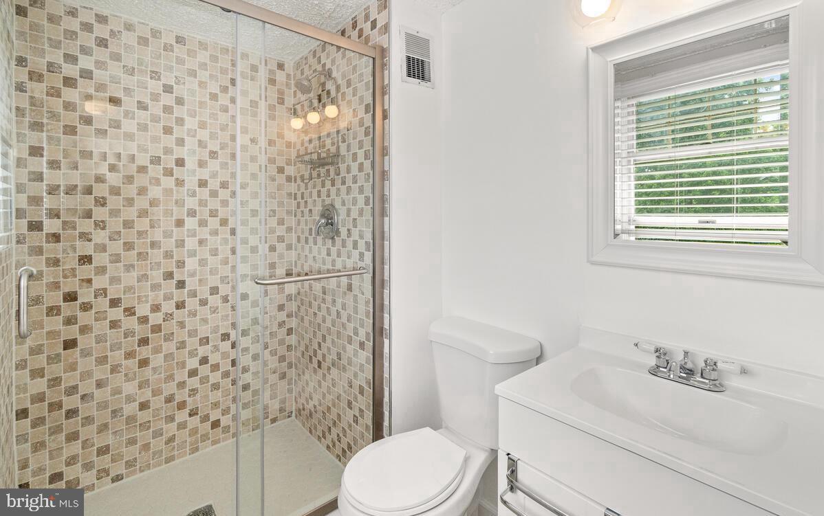 WATKINS MEADOWS - Residential Lease