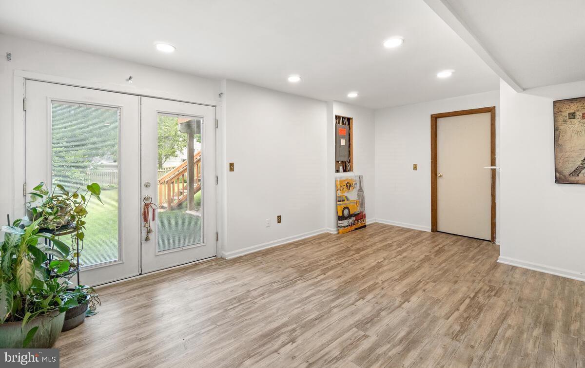 WATKINS MEADOWS - Residential Lease