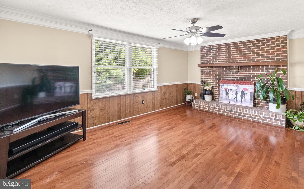 WATKINS MEADOWS - Residential Lease