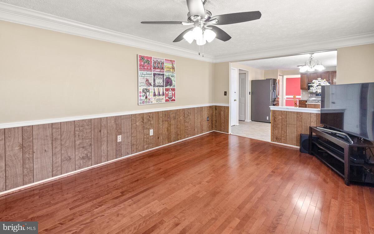 WATKINS MEADOWS - Residential Lease