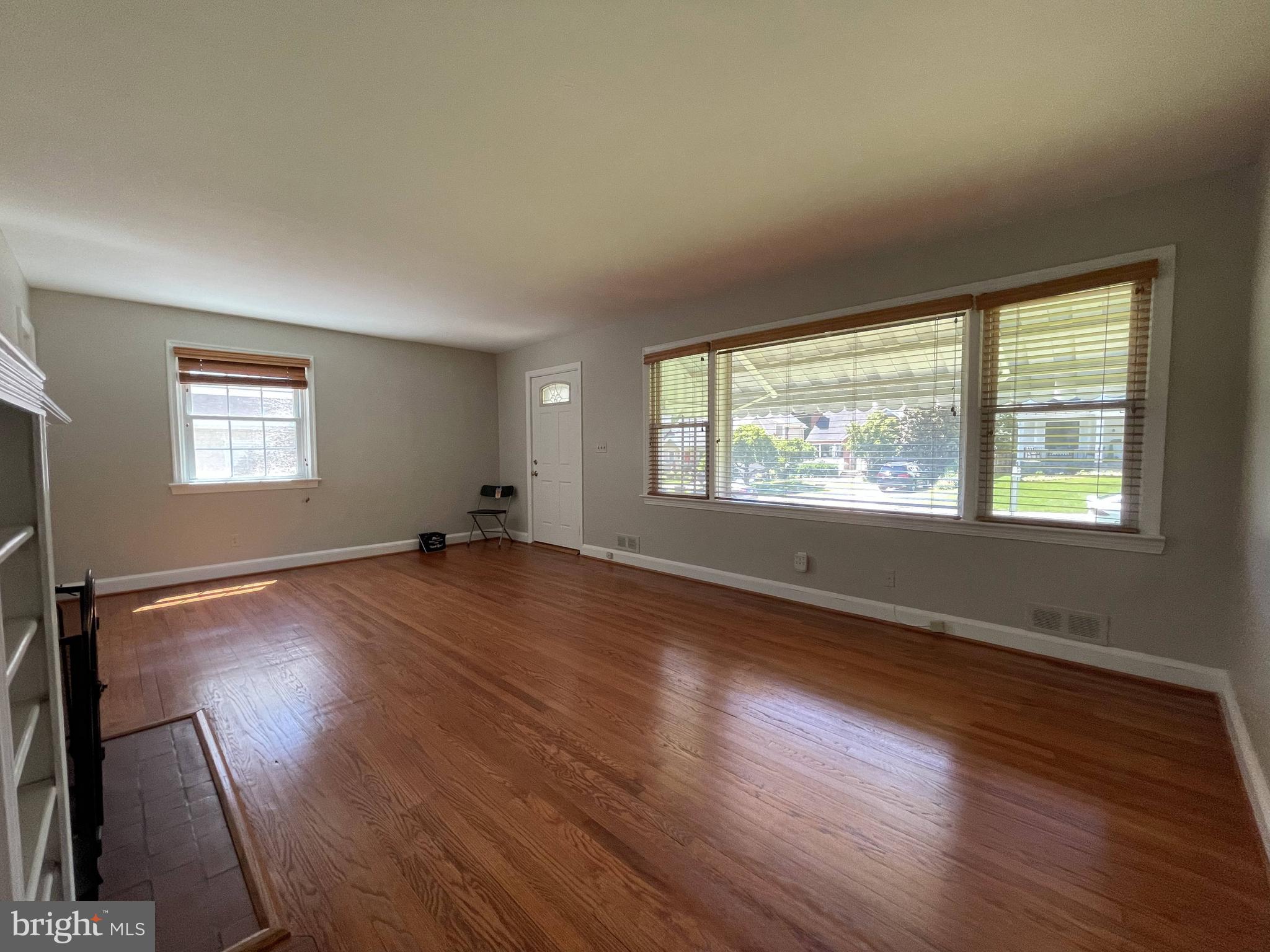 ALTA VISTA GARDENS - Residential Lease