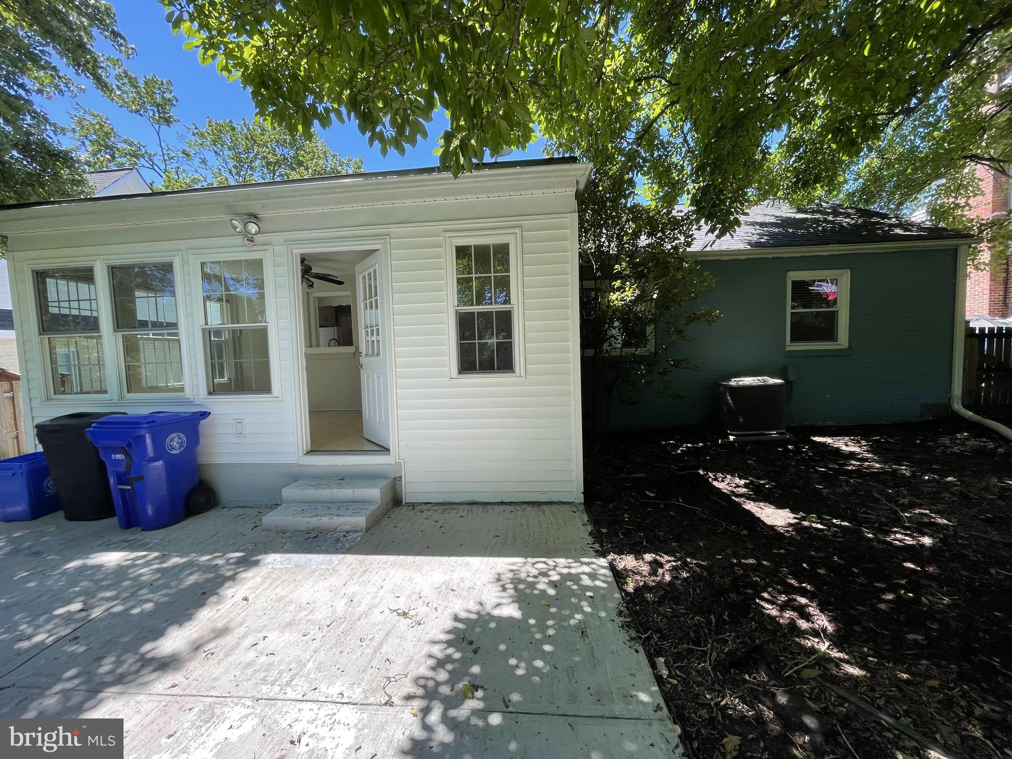 ALTA VISTA GARDENS - Residential Lease