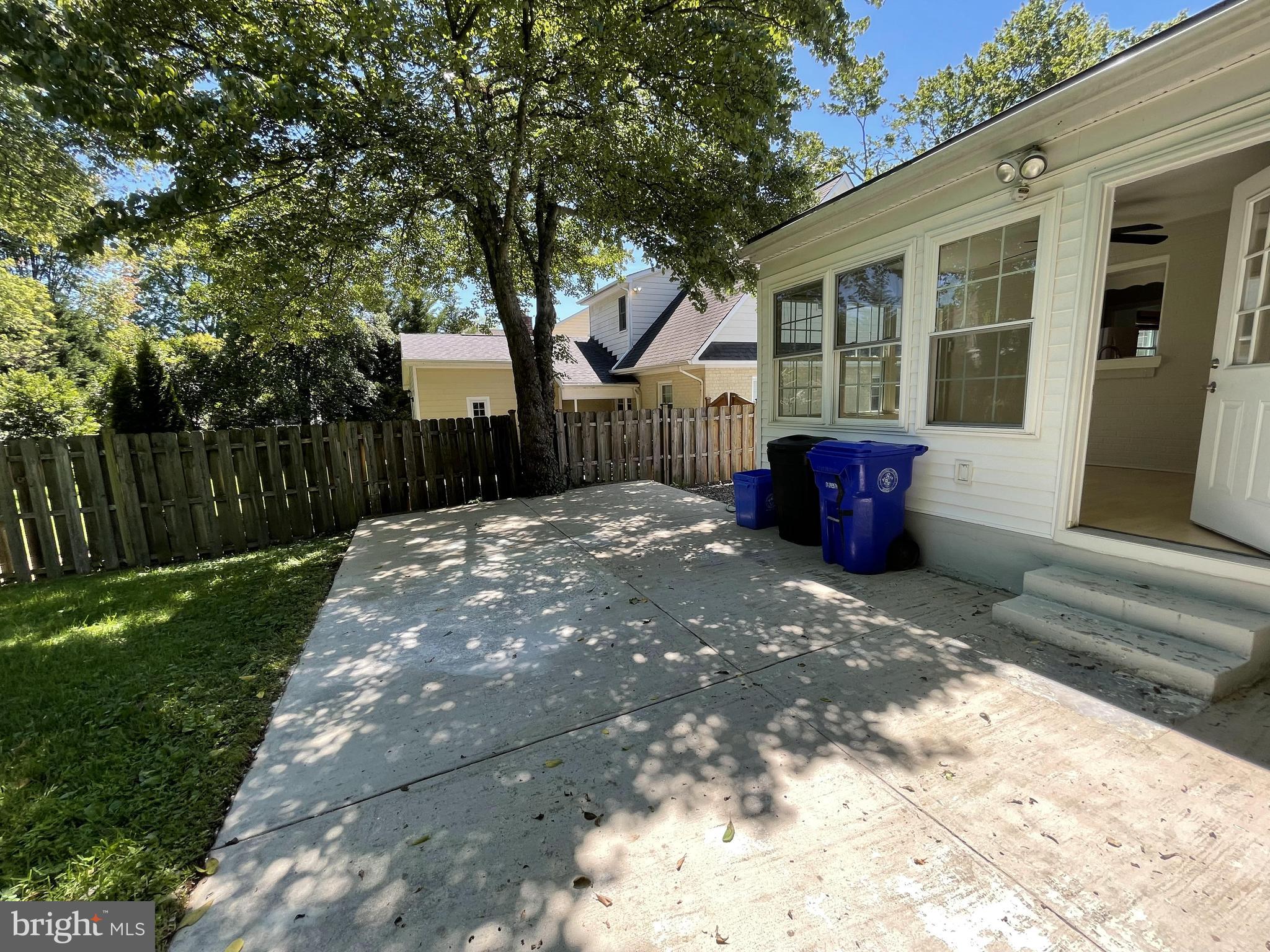 ALTA VISTA GARDENS - Residential Lease