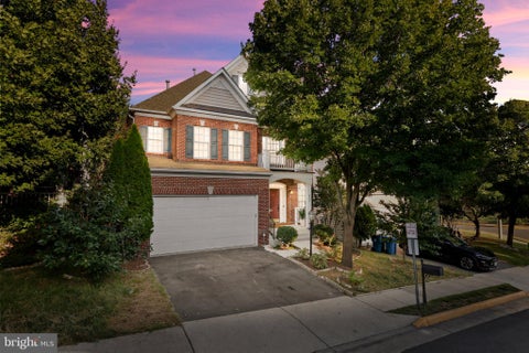Photo of 5607 Lierman Circle, CENTREVILLE, VA 20120 (MLS # VAFX2341094)