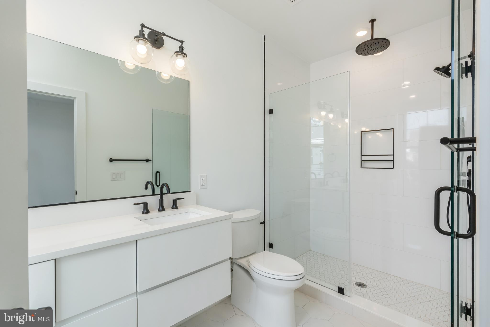 GRADUATE HOSPITAL - Residential Lease