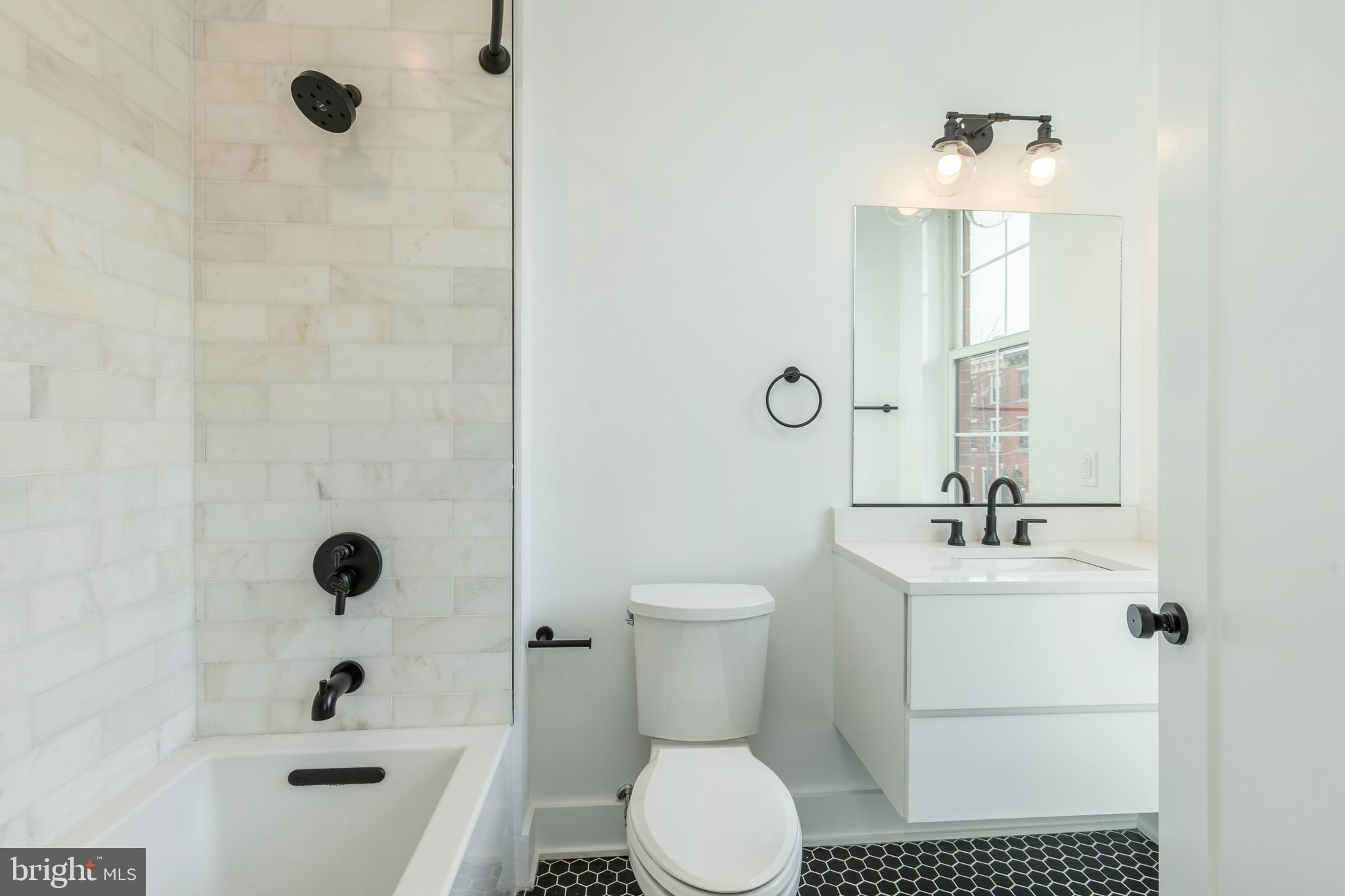 GRADUATE HOSPITAL - Residential Lease