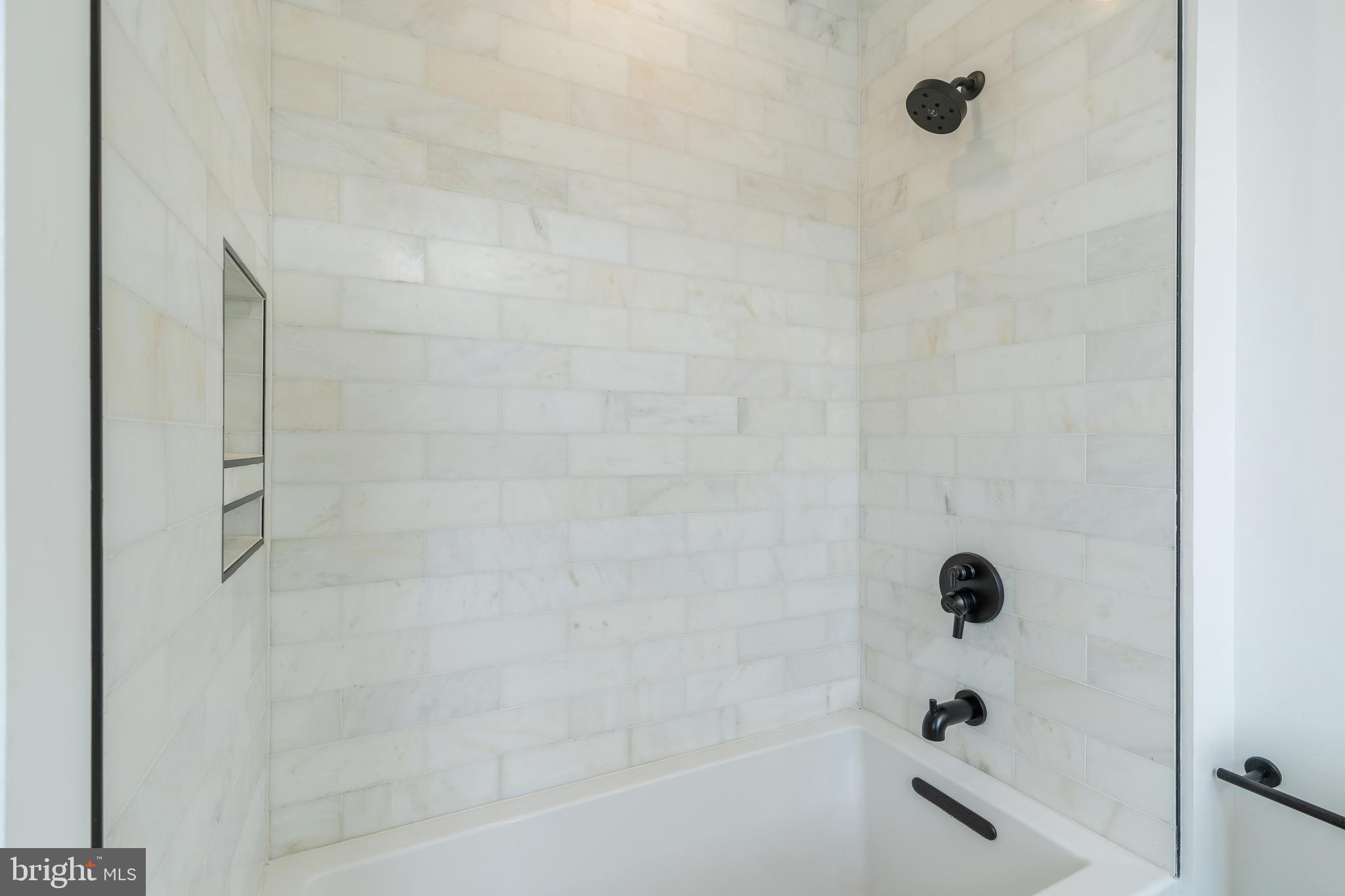 GRADUATE HOSPITAL - Residential Lease