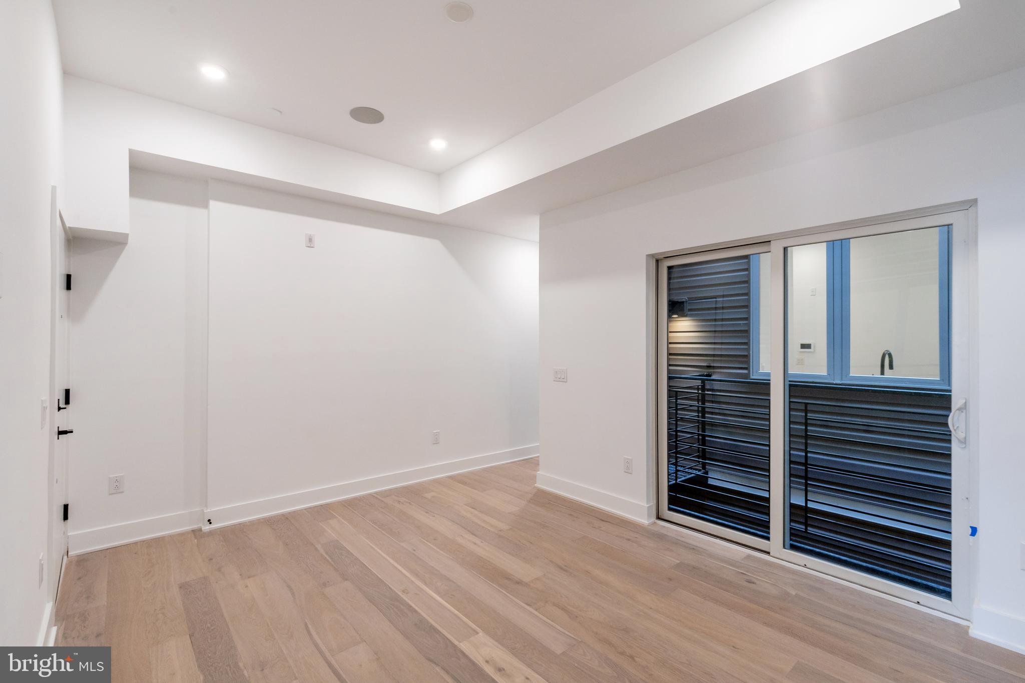 GRADUATE HOSPITAL - Residential Lease