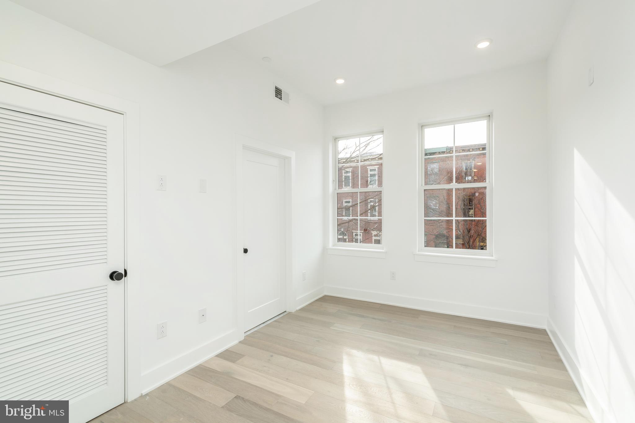 GRADUATE HOSPITAL - Residential Lease