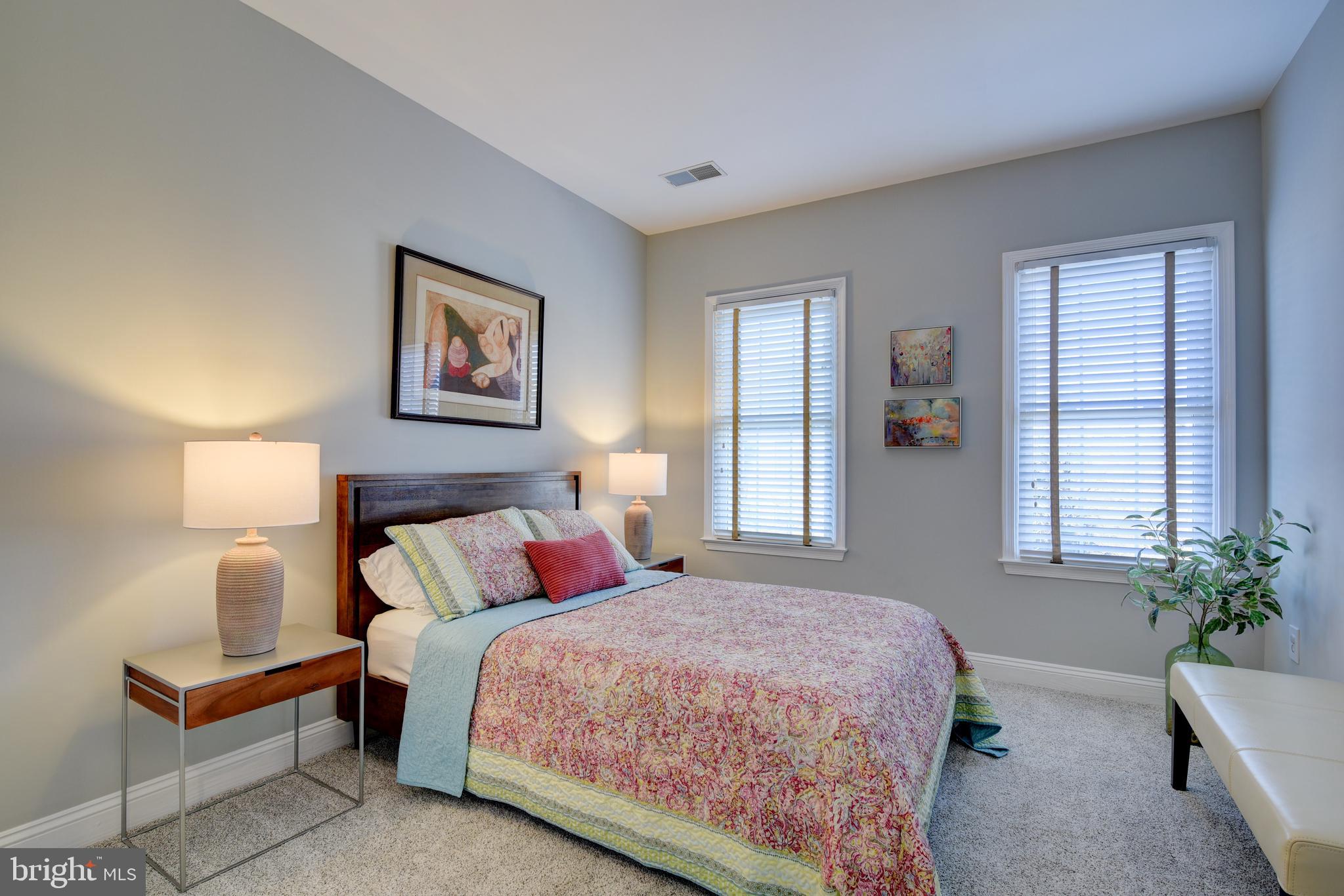 RIVER CREEK - Residential