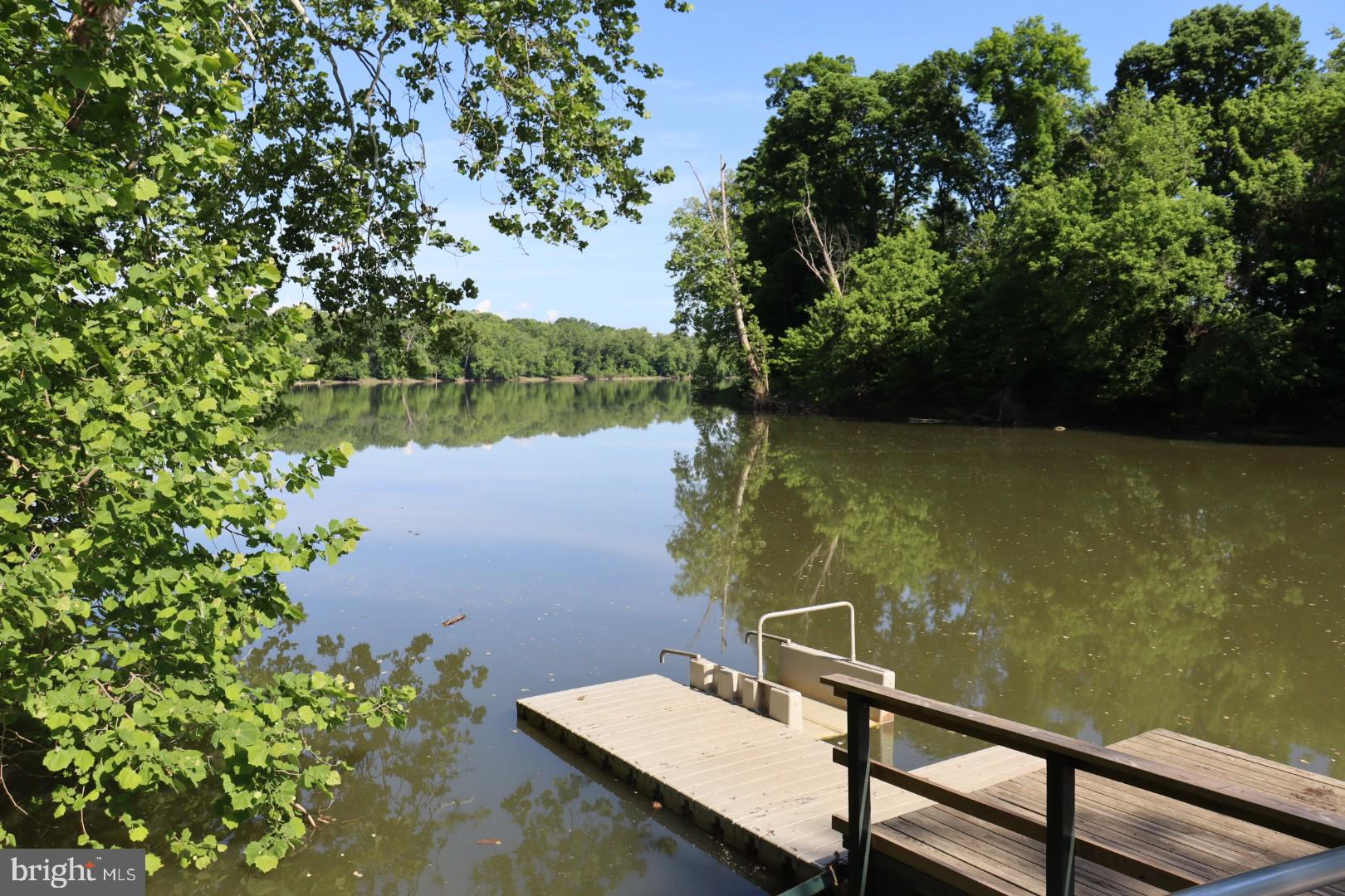 RIVER CREEK - Residential