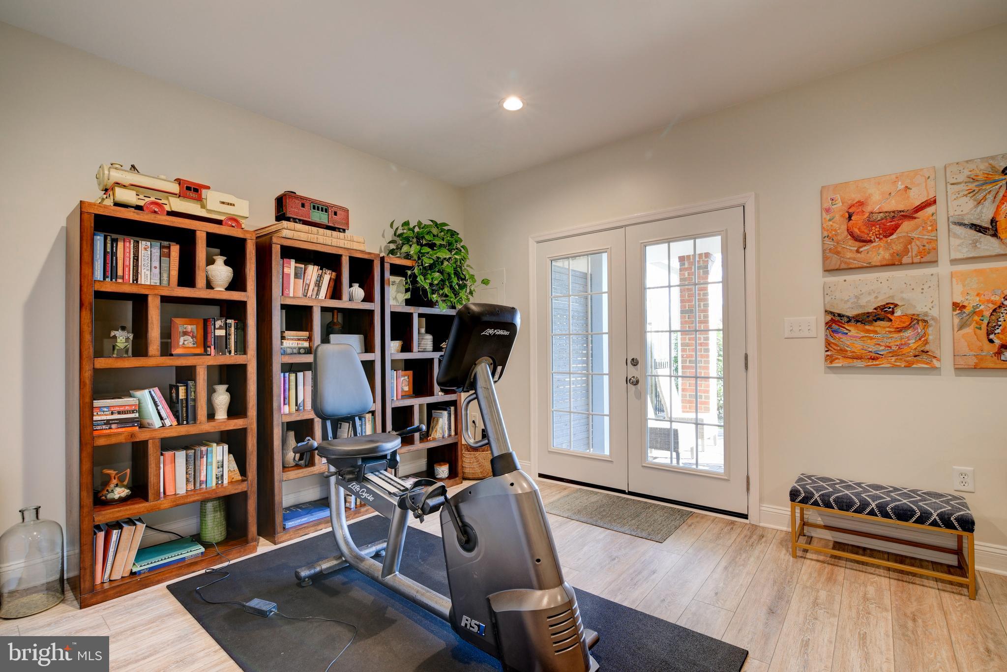 RIVER CREEK - Residential