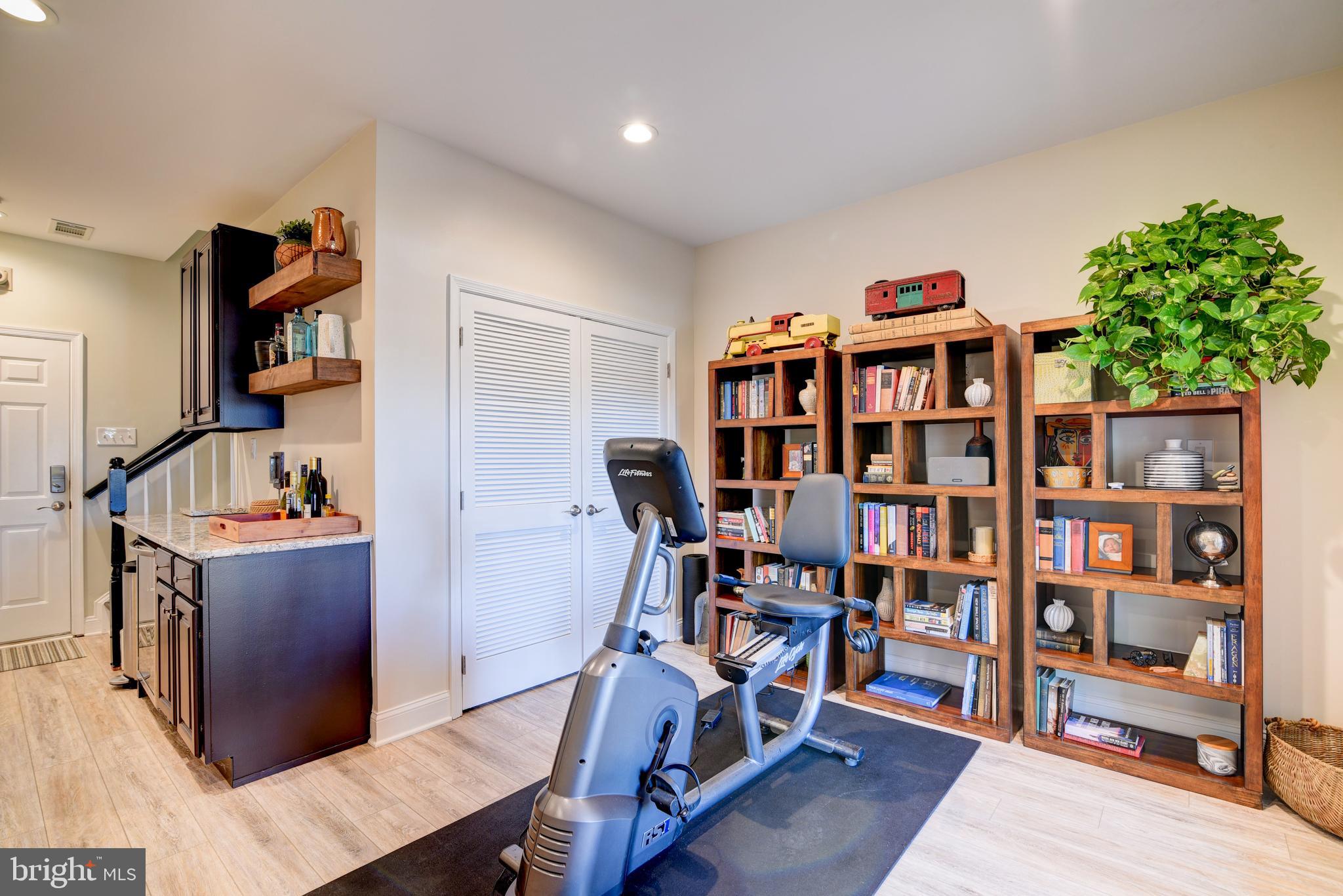 RIVER CREEK - Residential