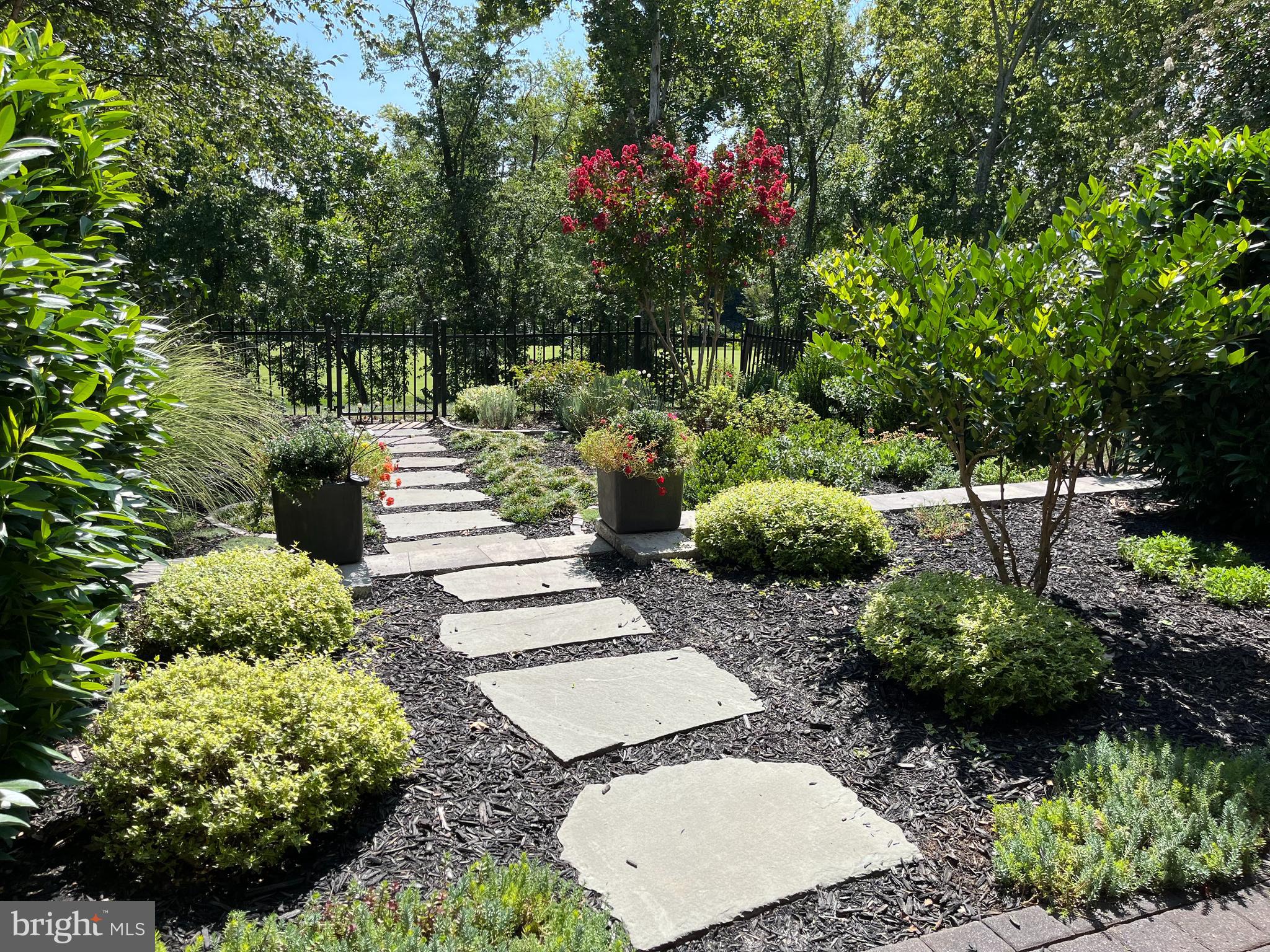 RIVER CREEK - Residential