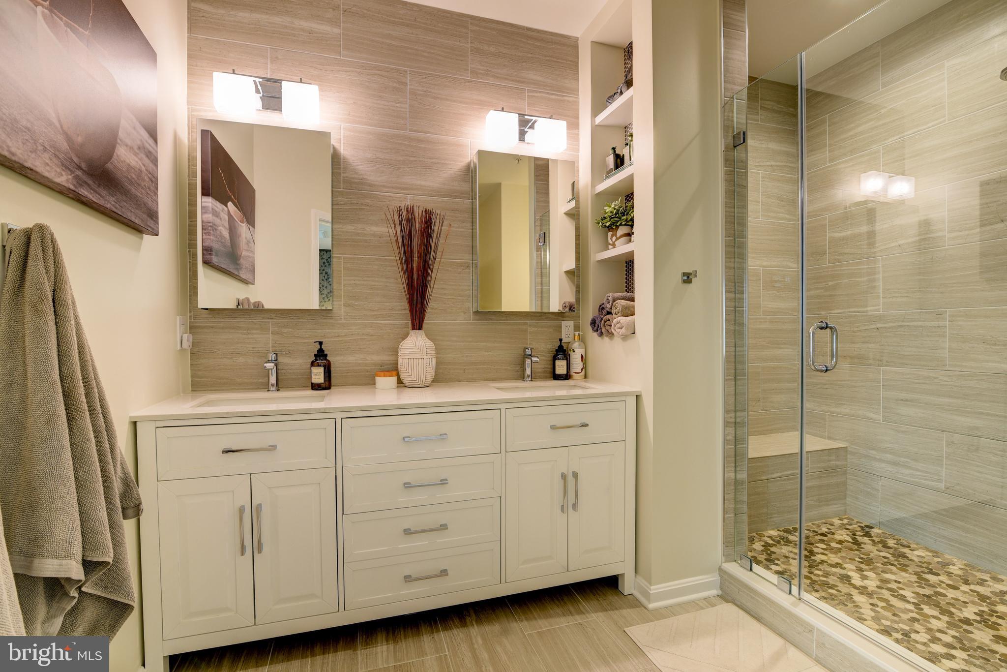 RIVER CREEK - Residential