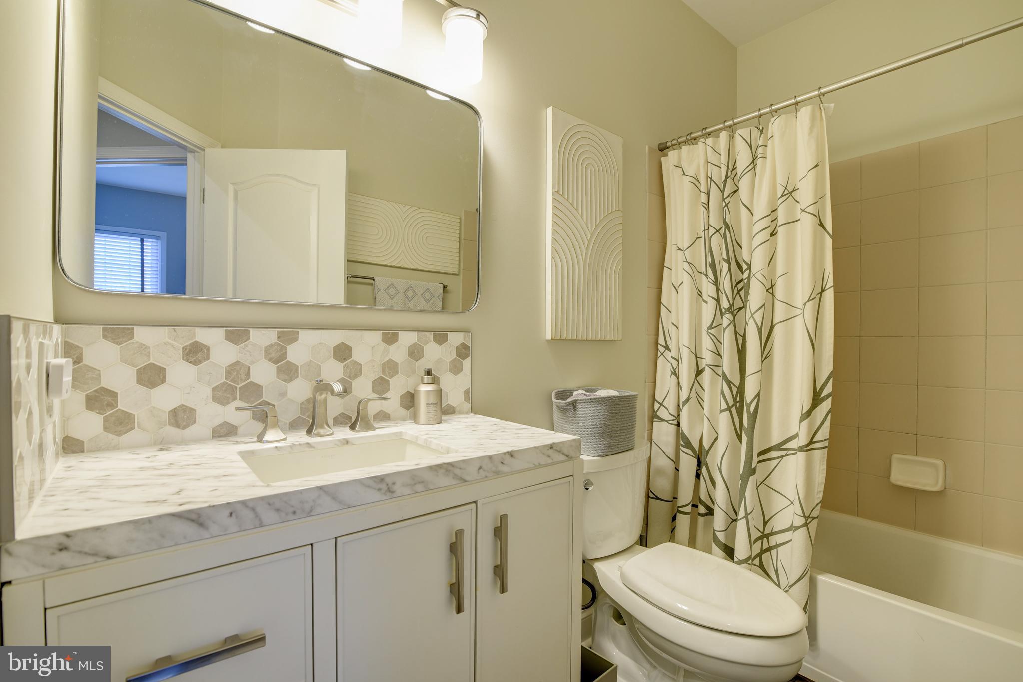 RIVER CREEK - Residential