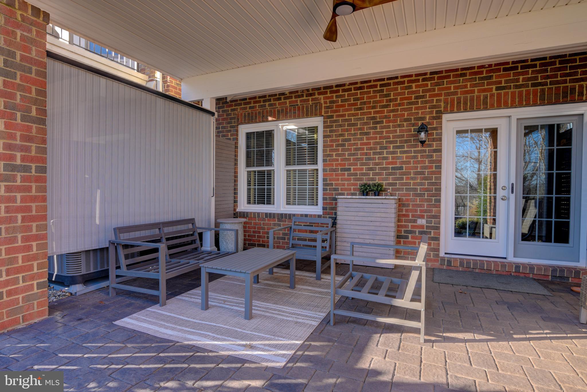 RIVER CREEK - Residential