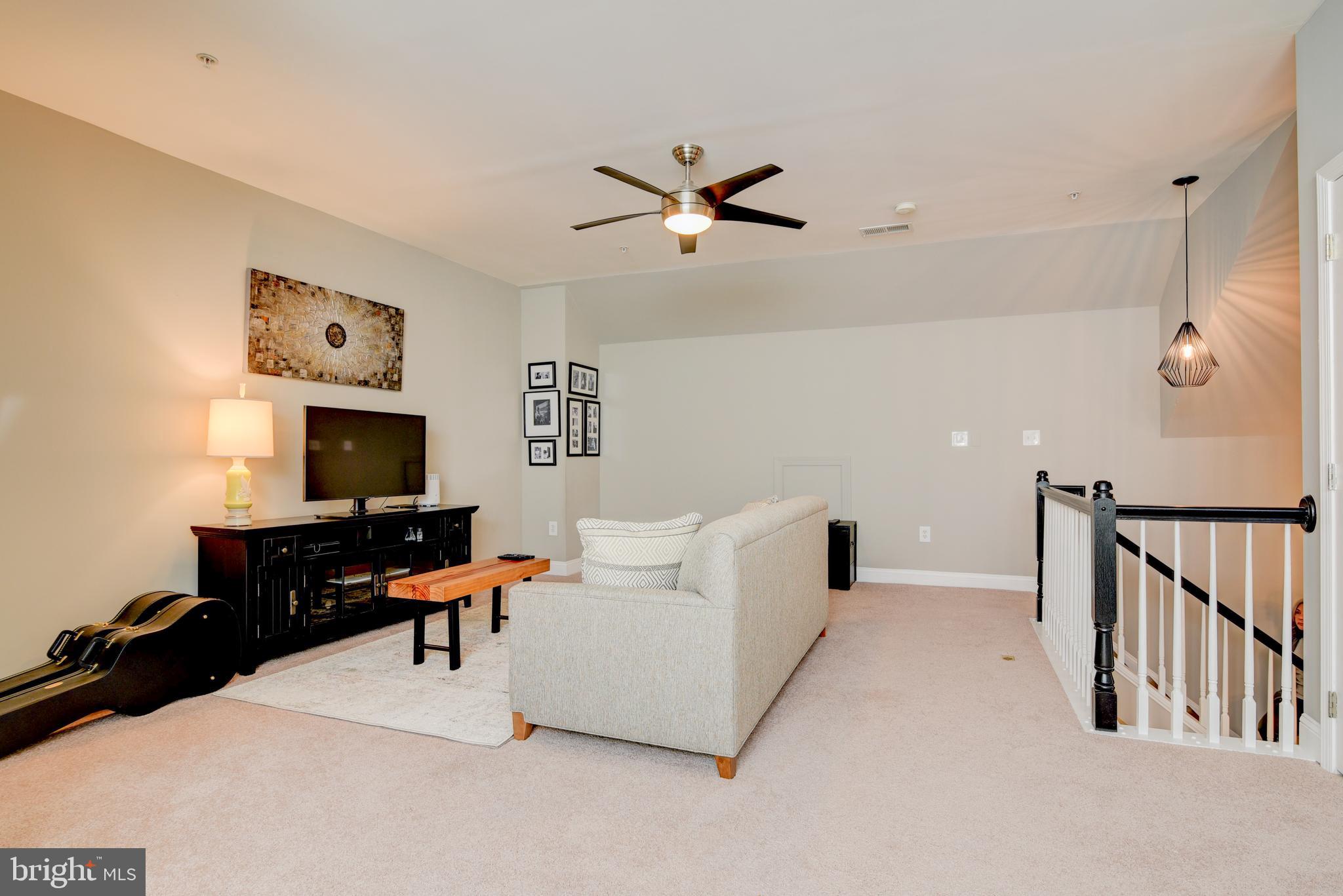 RIVER CREEK - Residential