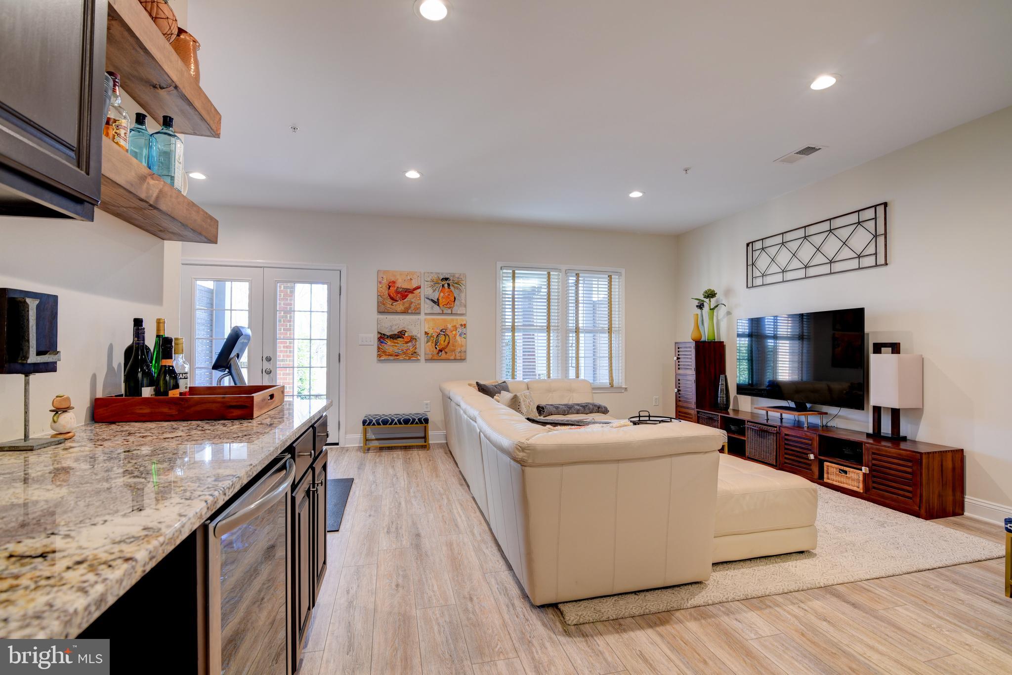 RIVER CREEK - Residential