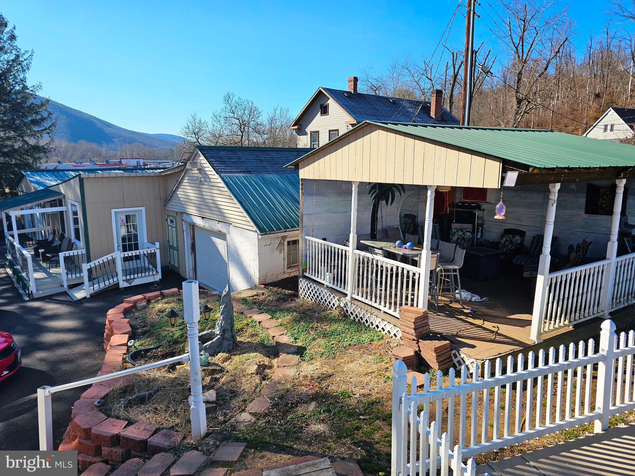 HOMEWOOD - Residential