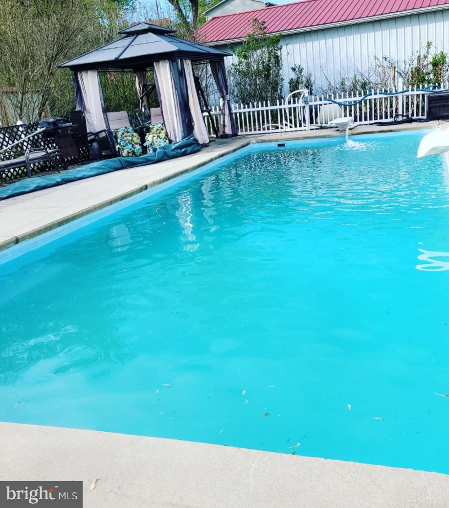 HOMEWOOD - Residential