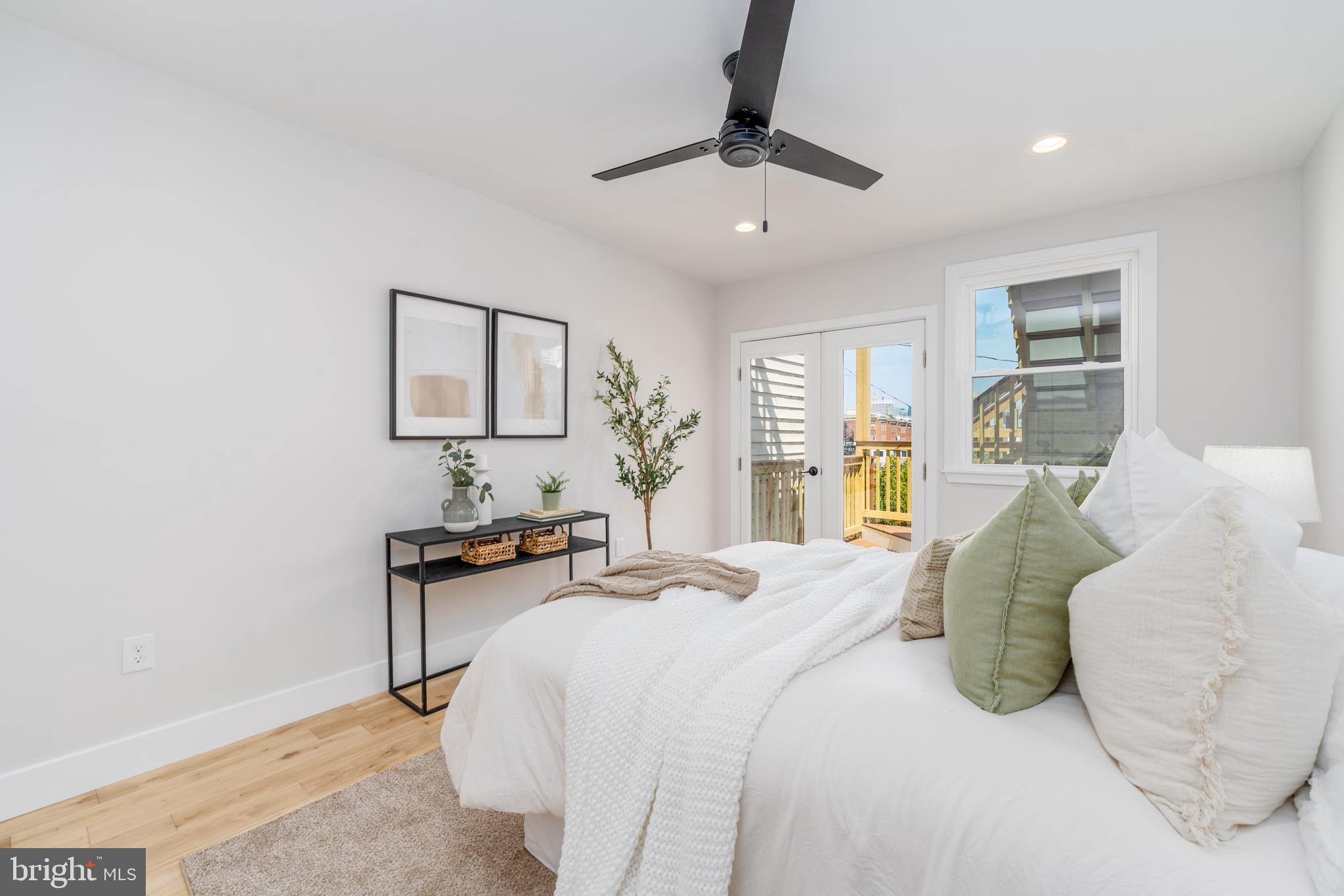 RIVERSIDE - Residential