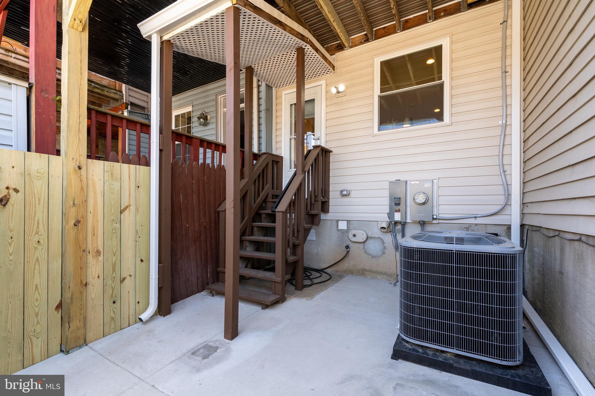 RIVERSIDE - Residential