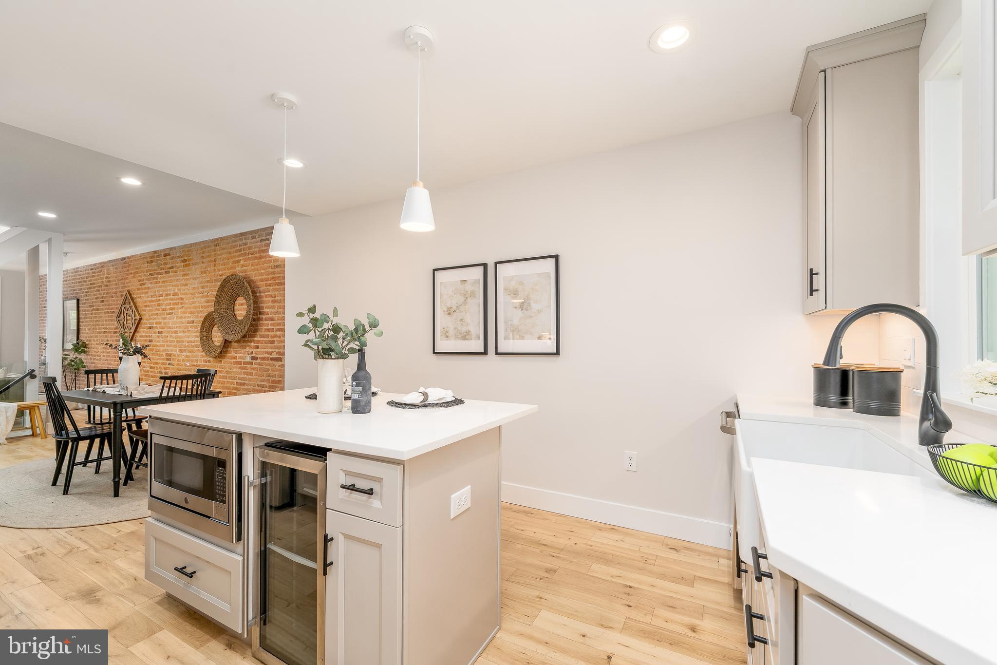 RIVERSIDE - Residential