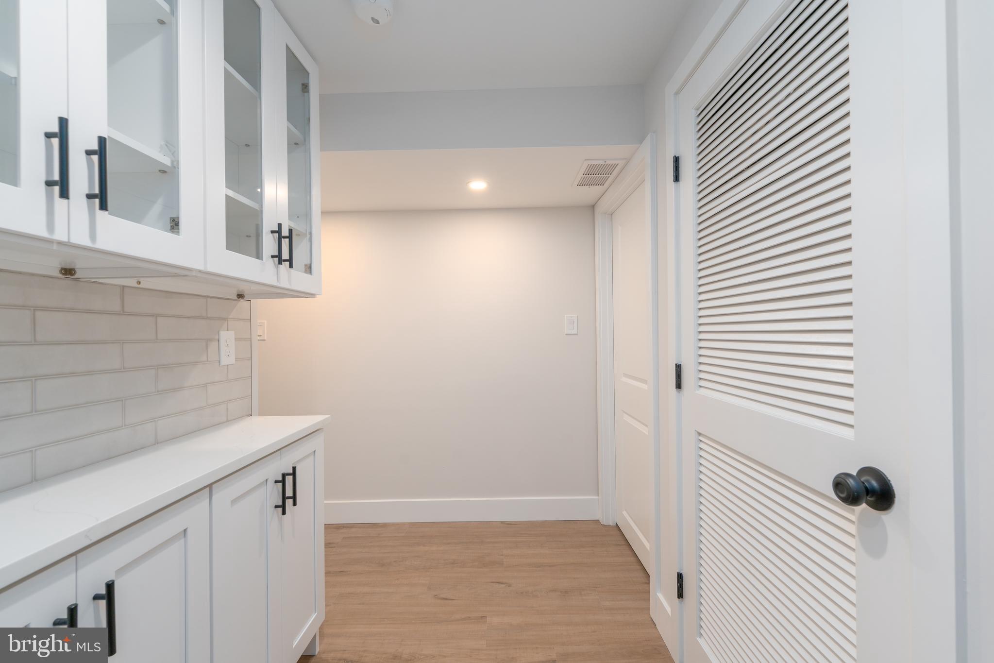 RIVERSIDE - Residential