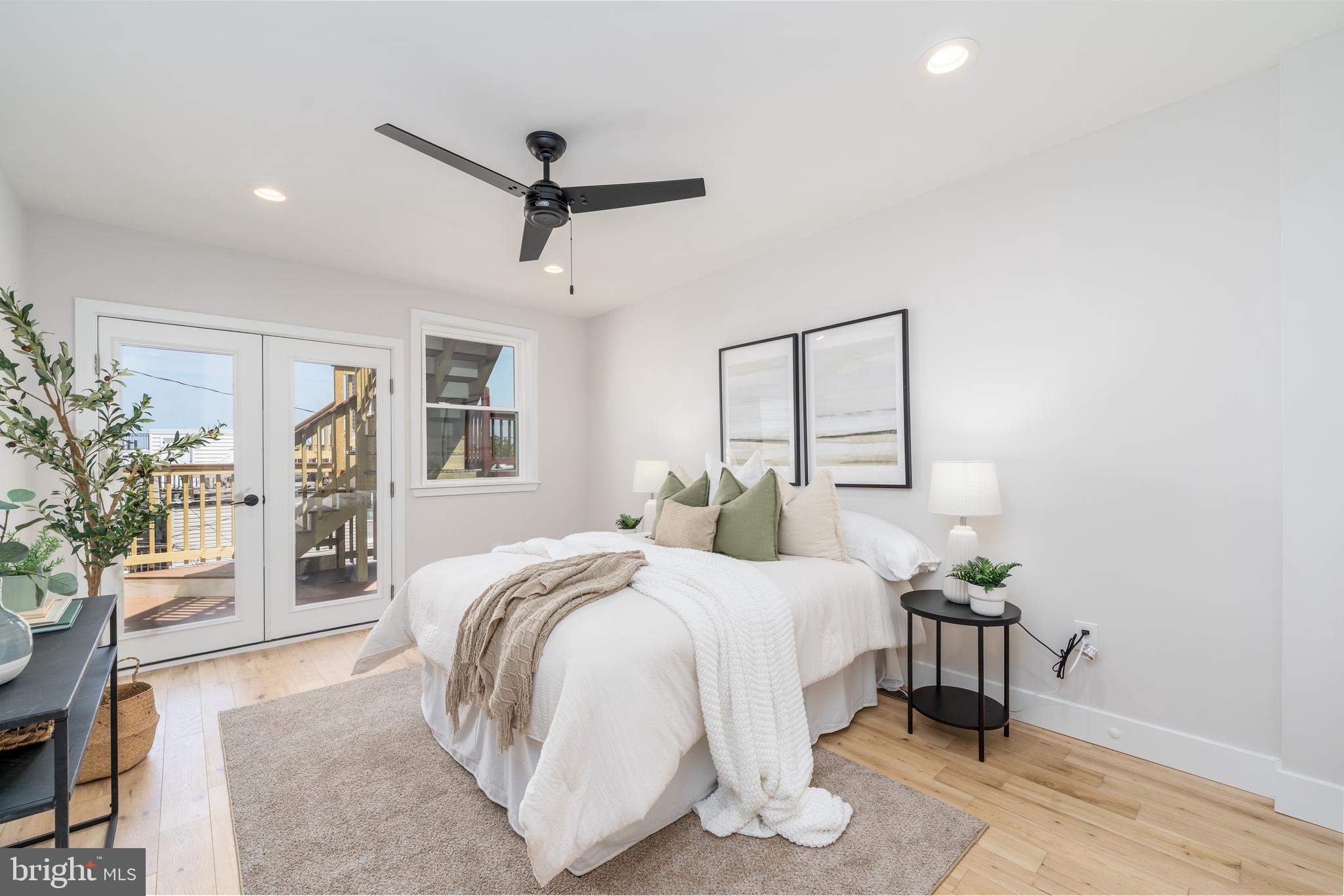 RIVERSIDE - Residential