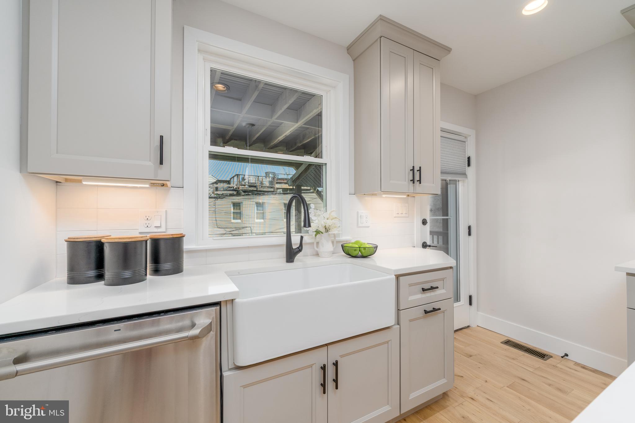 RIVERSIDE - Residential