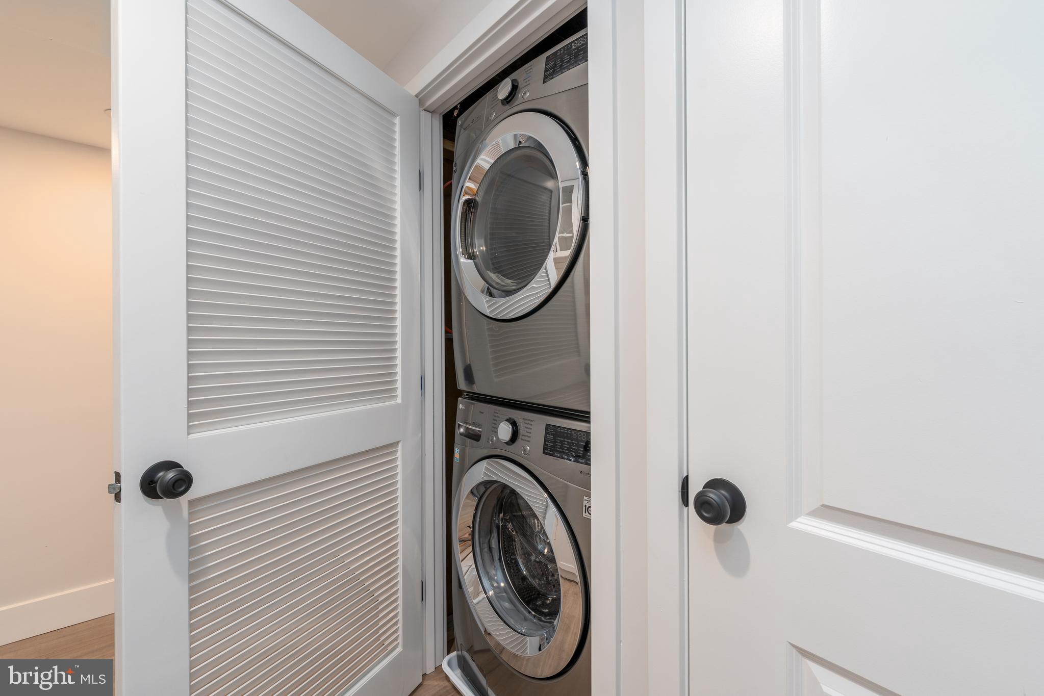 RIVERSIDE - Residential