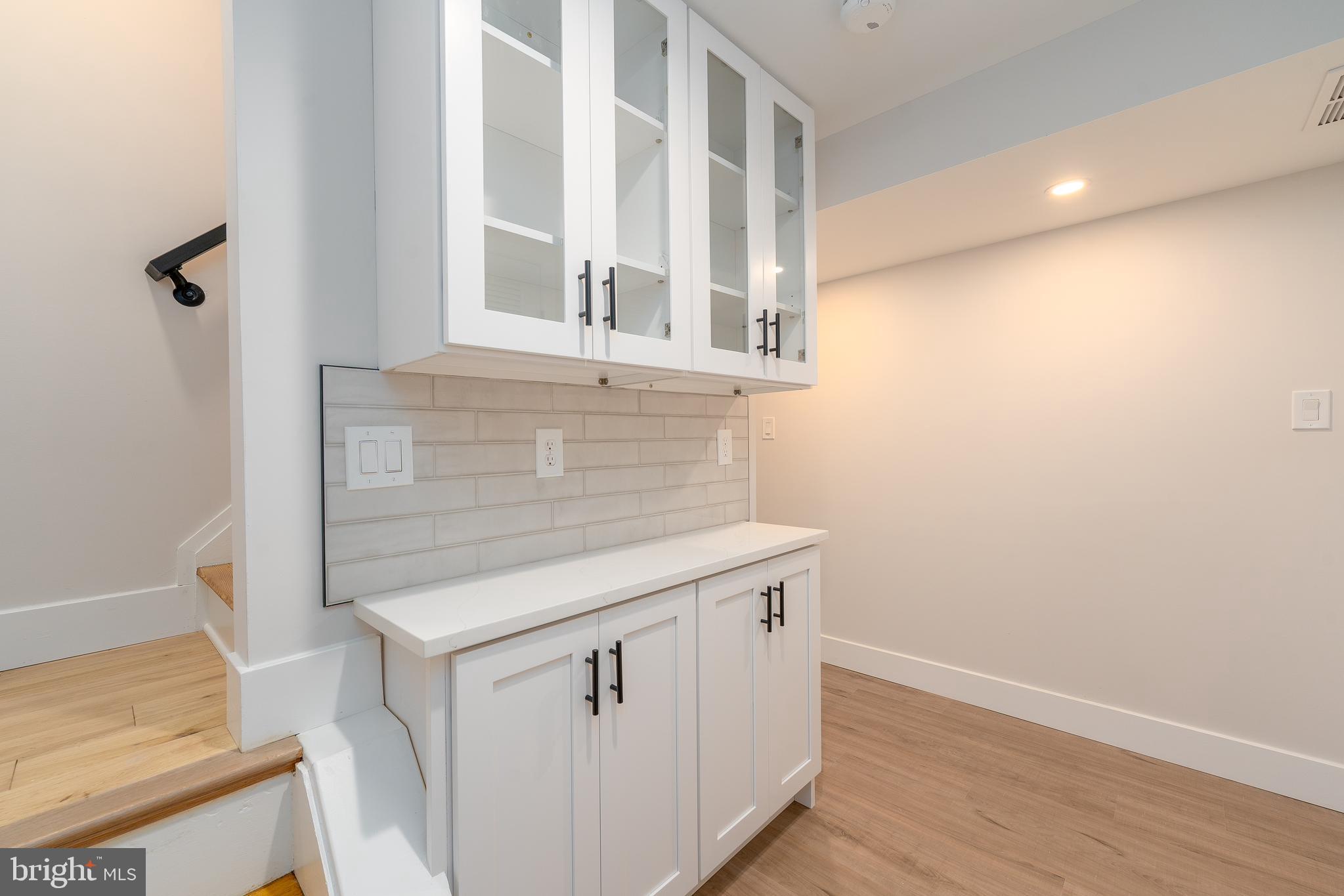 RIVERSIDE - Residential